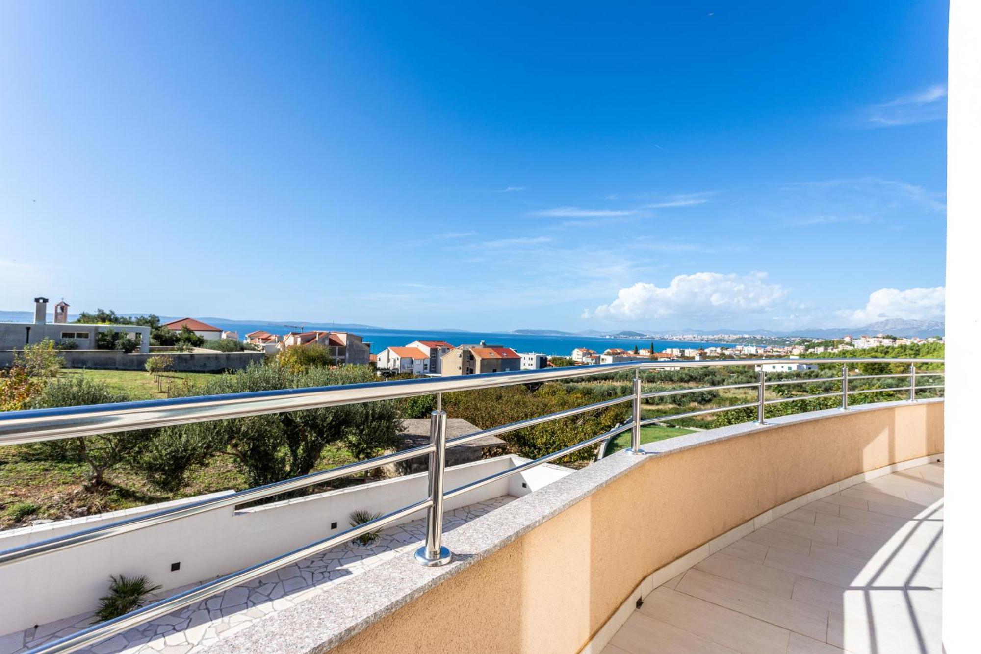 Villa Ana Perfect For Families With Kids And Groups,House With Heated Pool Podstrana Exterior foto
